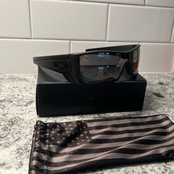 Oakley Other - Oakley Batwolf Polarized Mens Sunglasses
